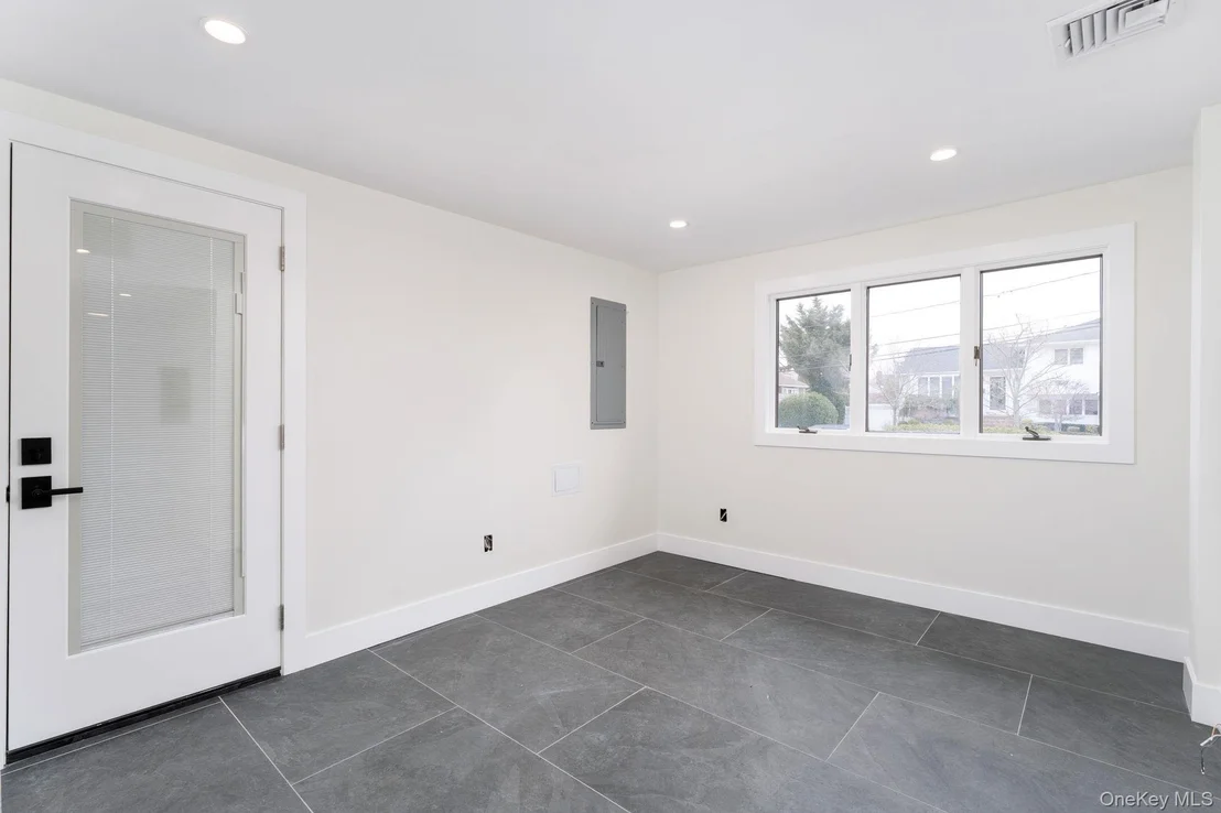 Photo of 2547 Army Place