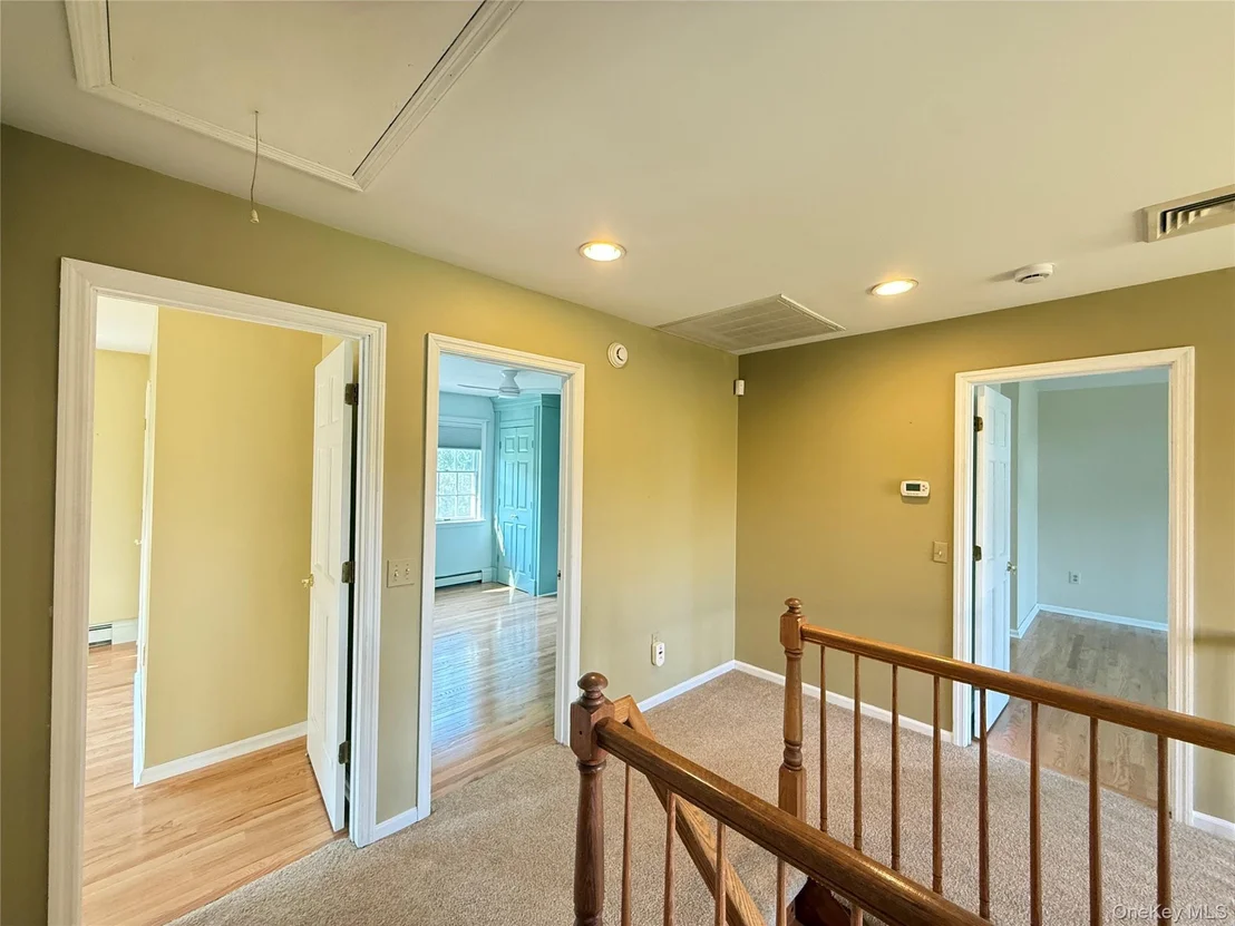 Photo of 58 Hoose Boulevard