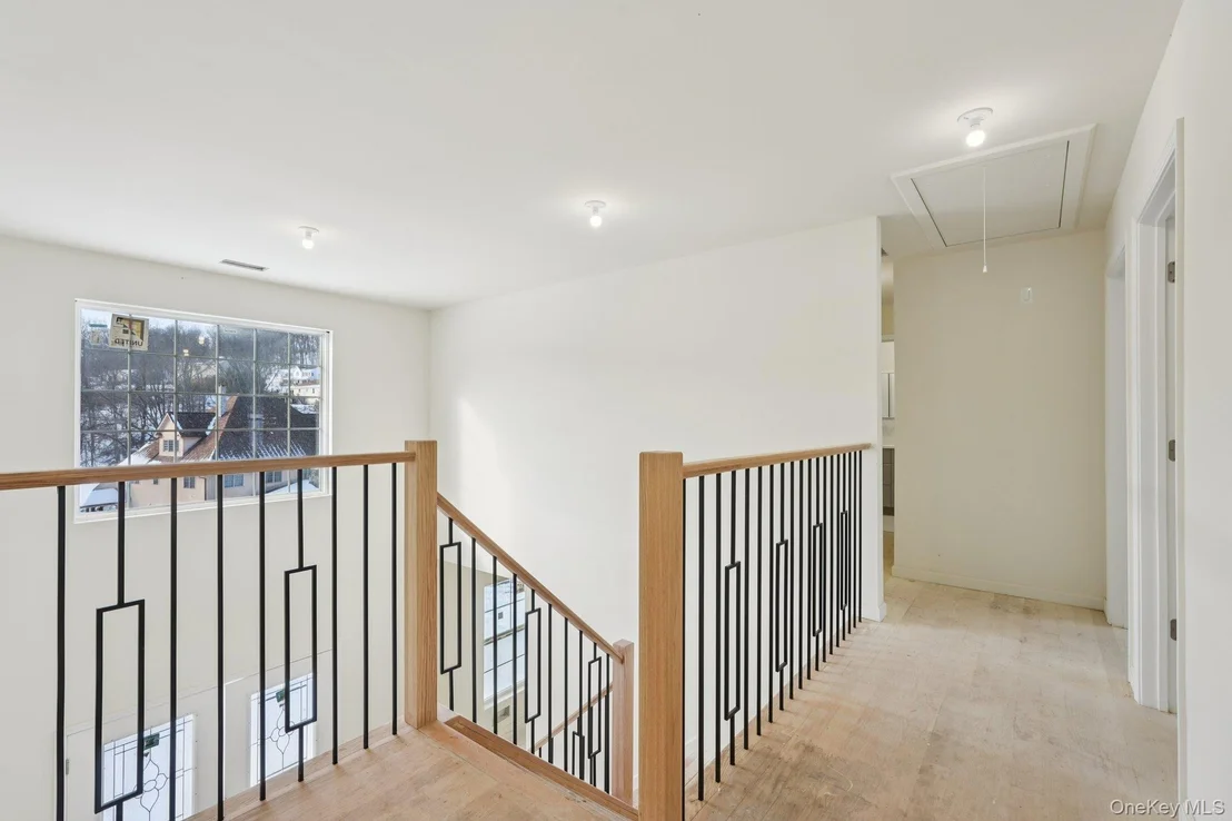 Photo of 14 Vargas (AKA 70 Jessup Ln) Circle