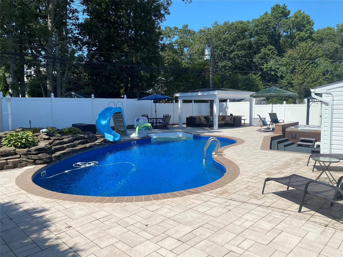 Photo of 40 Roy Drive