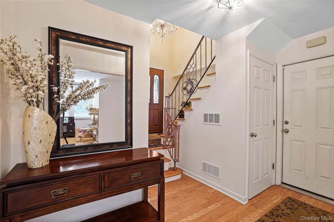Photo of 2 Rochambeau Drive
