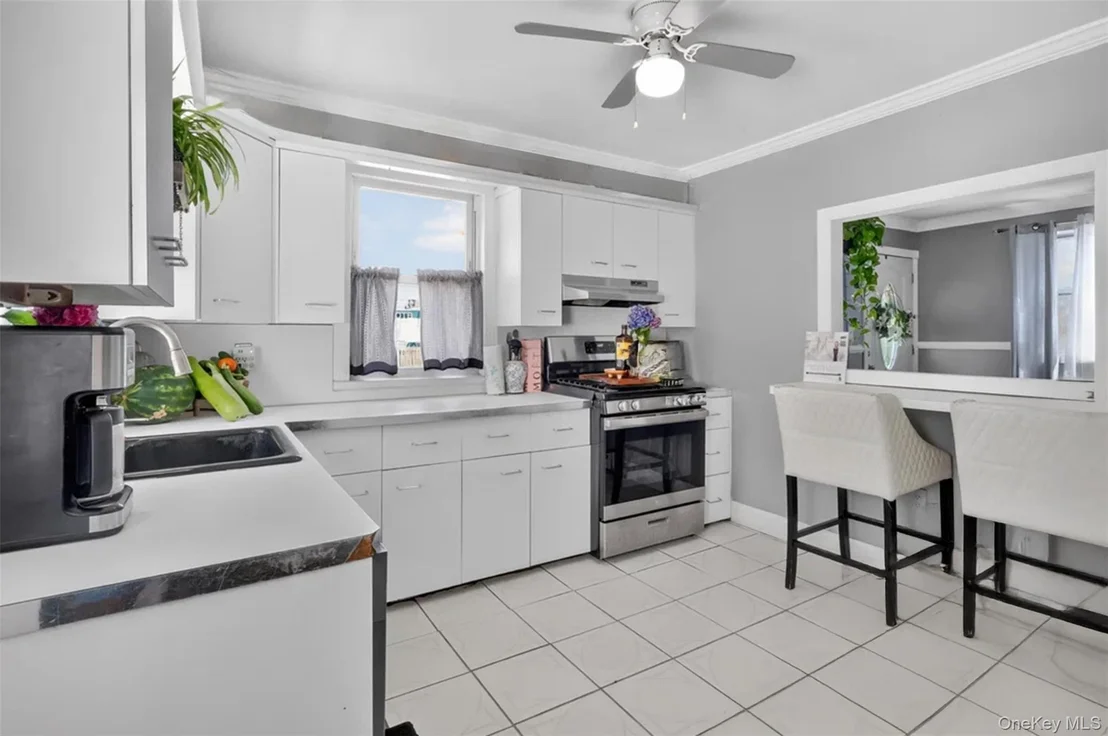 Photo of 1069 Phoebe Street