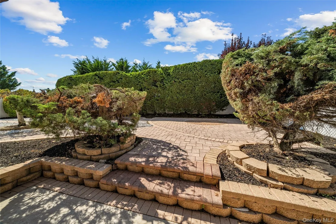 Photo of 3260 Shore Road