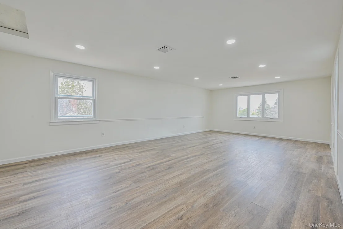 Photo of 100 Morris Parkway