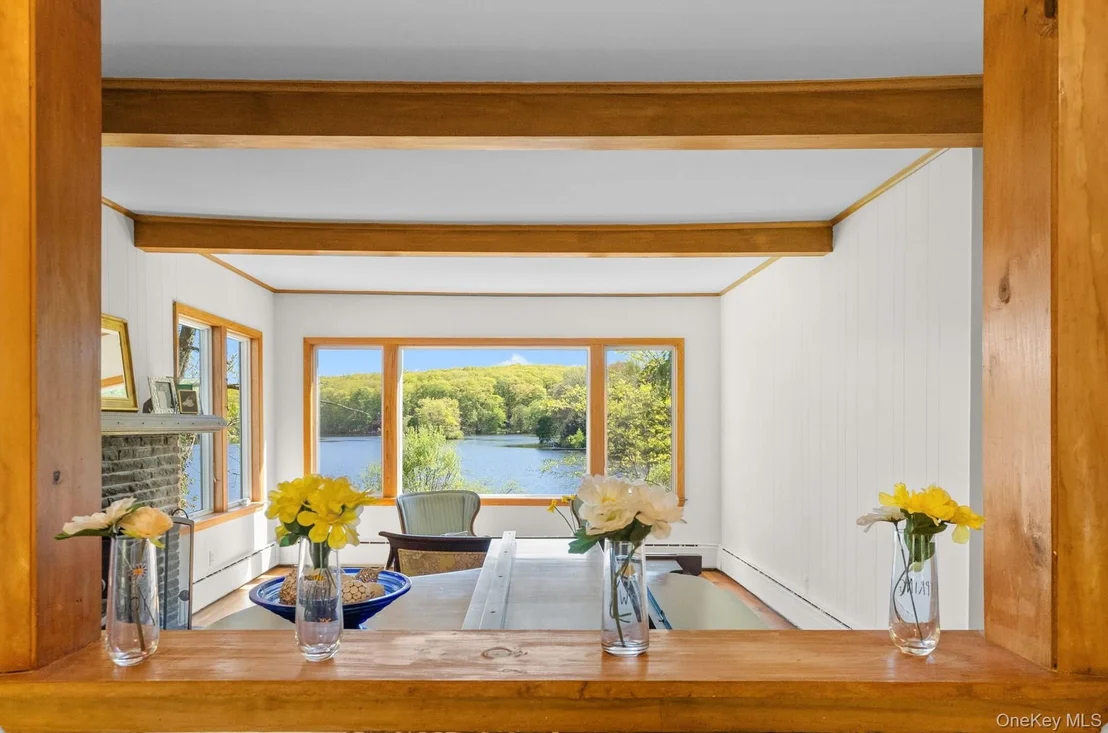 Photo of 122 Dutchess Drive