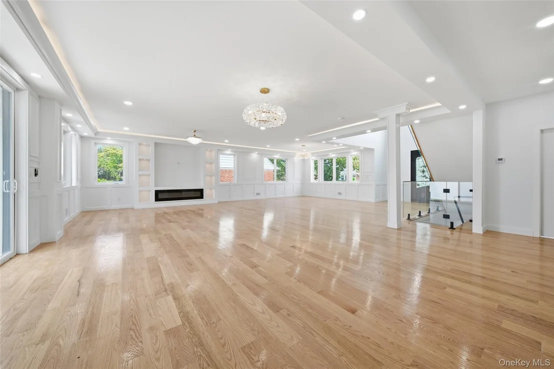 Photo of 387 Sherbourne Road