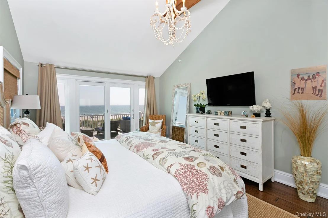 Photo of 879 Oceanfront