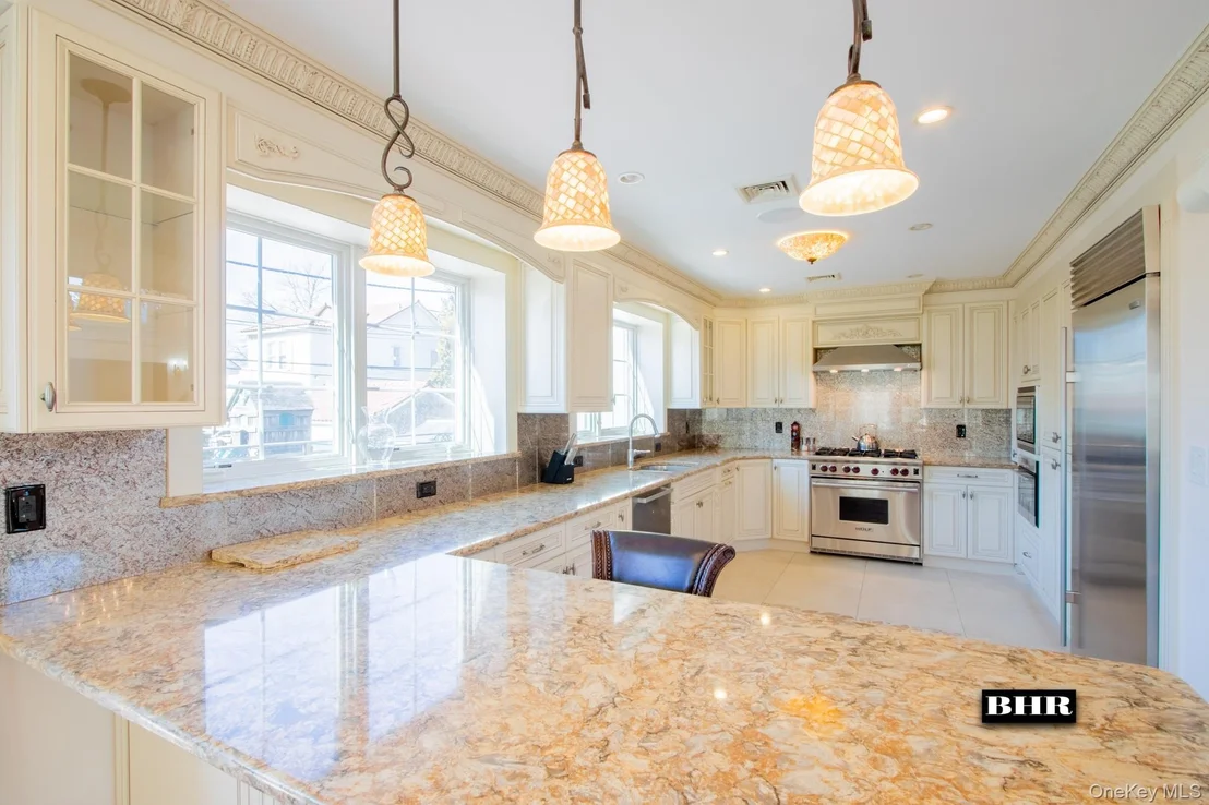 Photo of 4094 Ocean Avenue