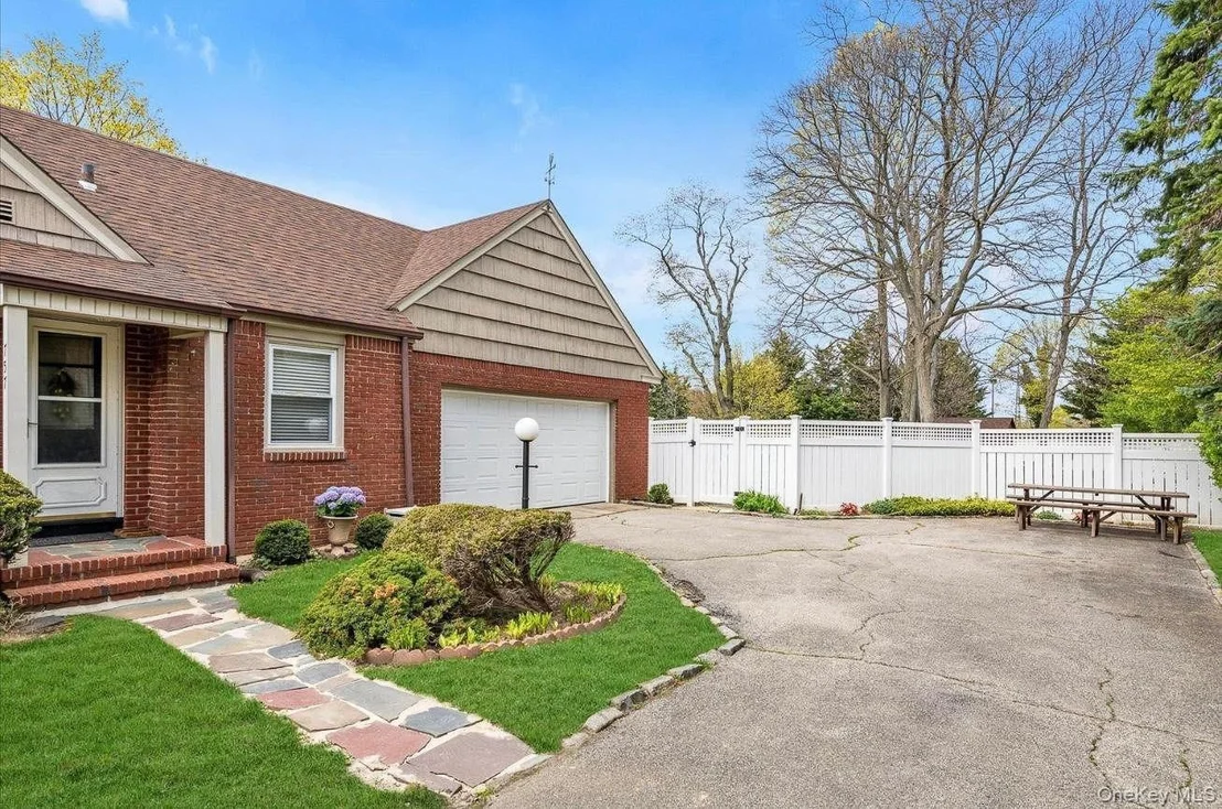 Photo of 757 Bixby Drive