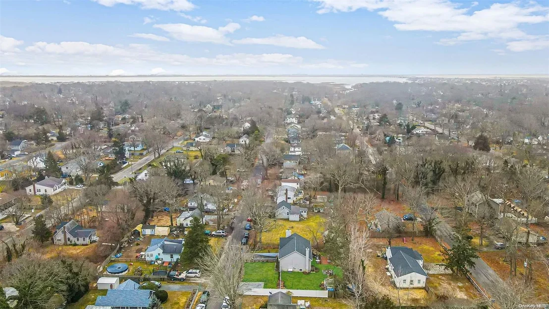 Photo of 182 Lynbrook Drive