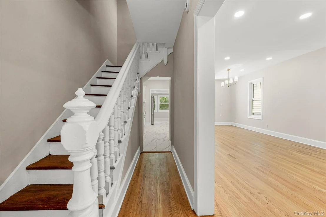 Photo of 1488 Rosedale Avenue