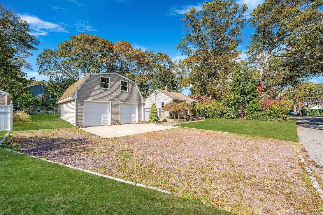 Photo of 128 Lakeside Trail