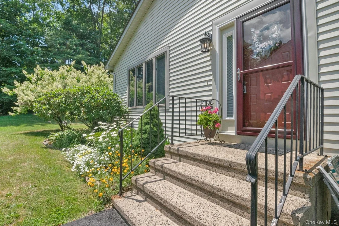 Photo of 35 Krystal Drive