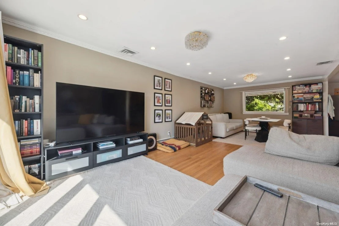 Photo of 758 Turf Road
