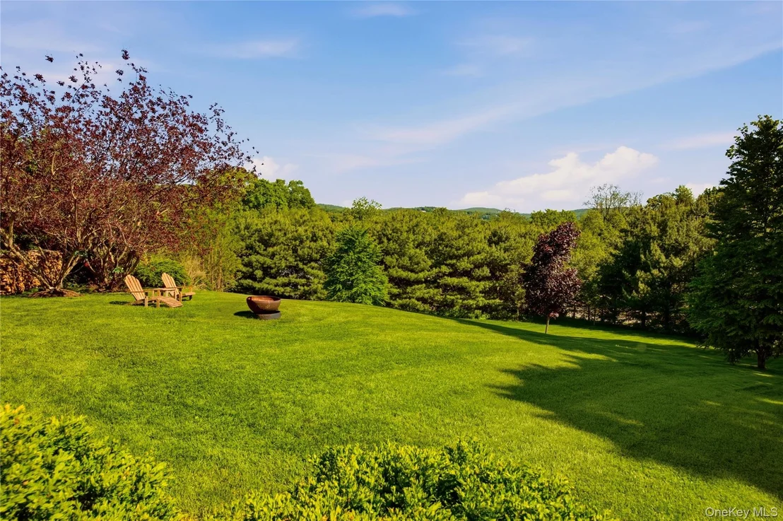 Photo of 37 Paulding Avenue