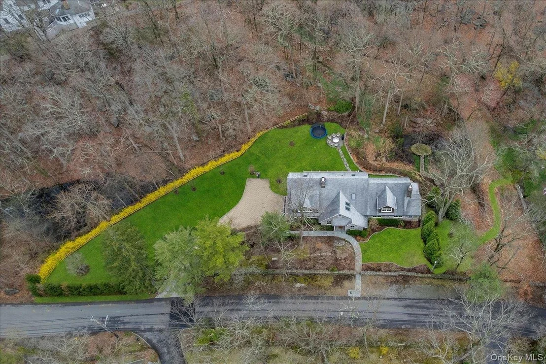 Photo of 28 Winfield Avenue