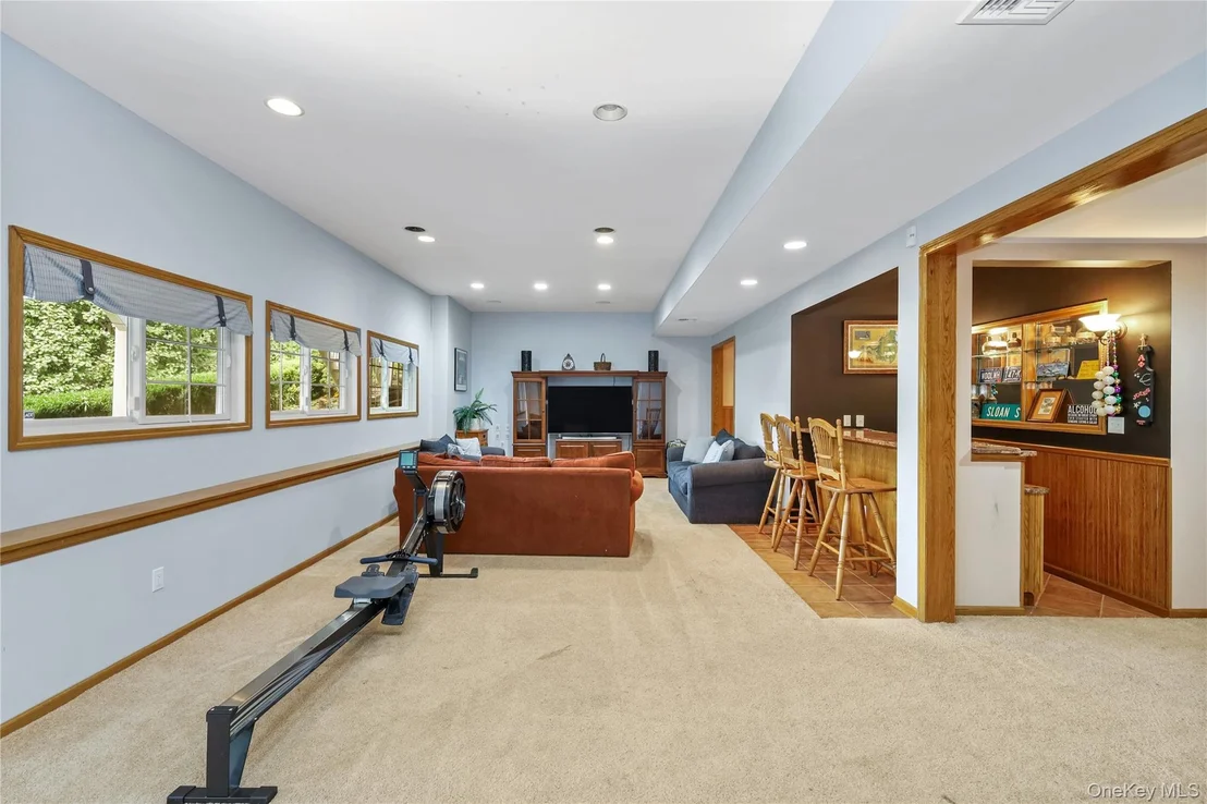 Photo of 20 Parkview Circle