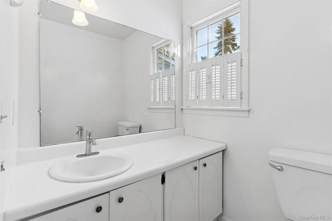 Photo of 350 Soundview Road