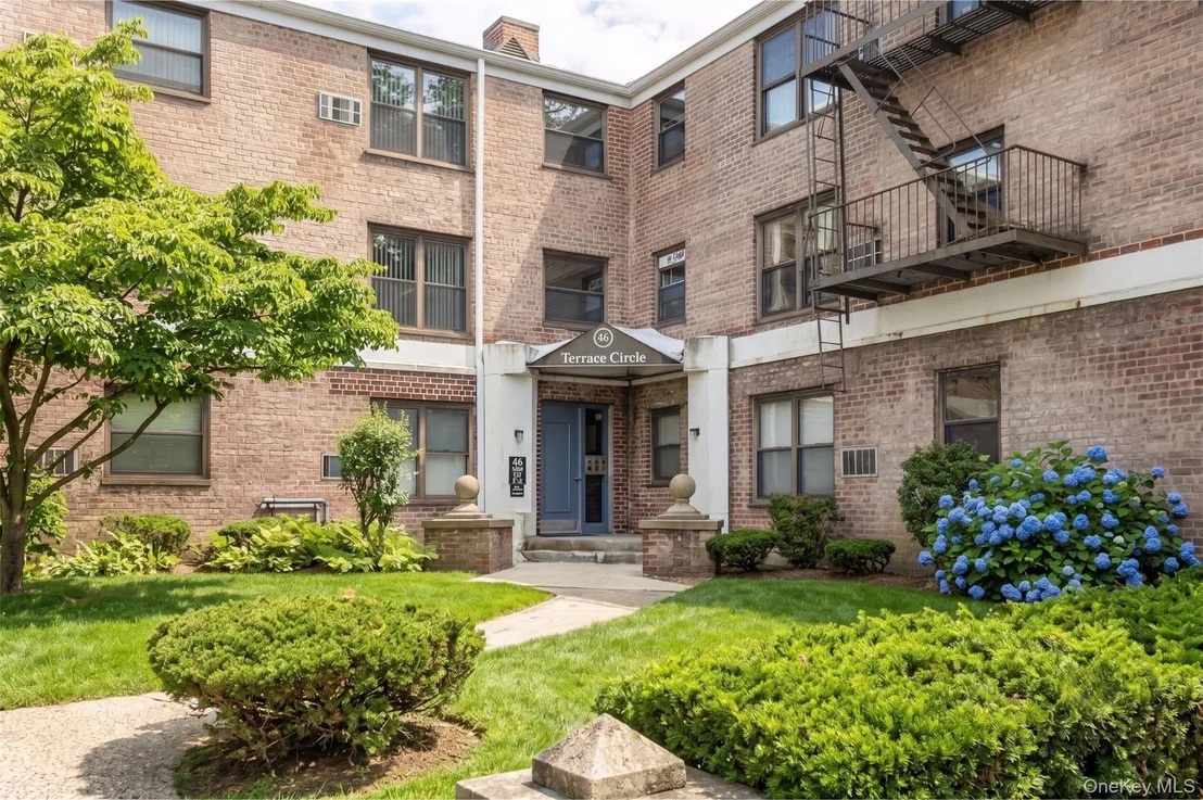 Photo of Unit 3F at 46 Terrace Circle