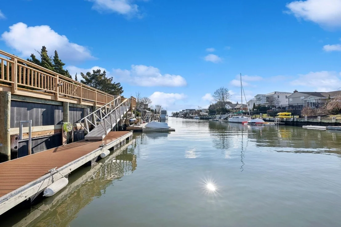 Photo of 2836 Bay Drive