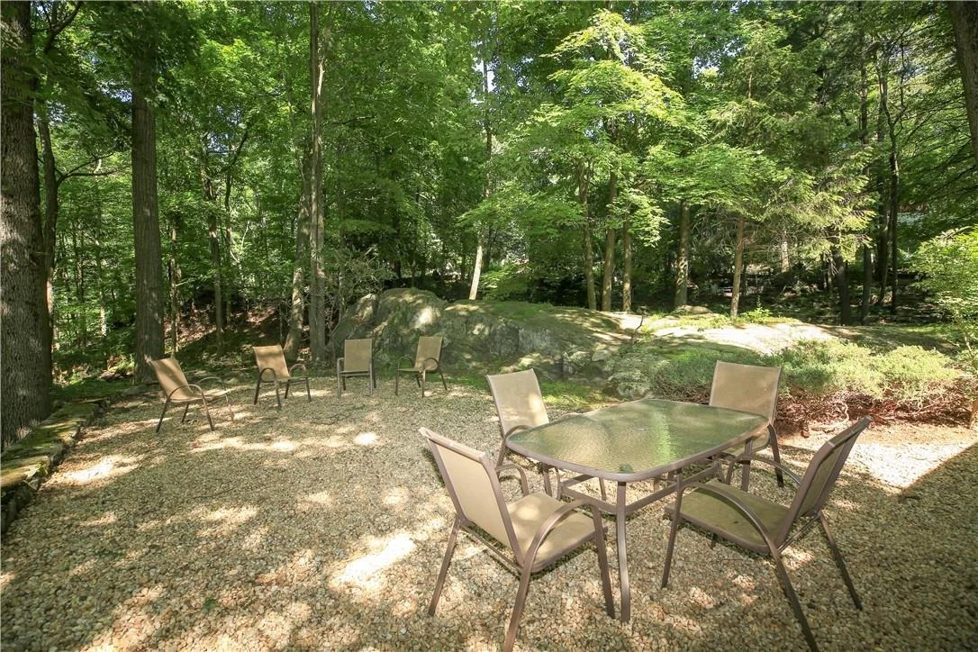 Photo of 595 Quaker Road