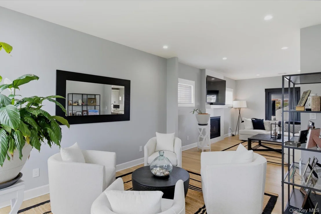 Photo of 240 Clocks Boulevard