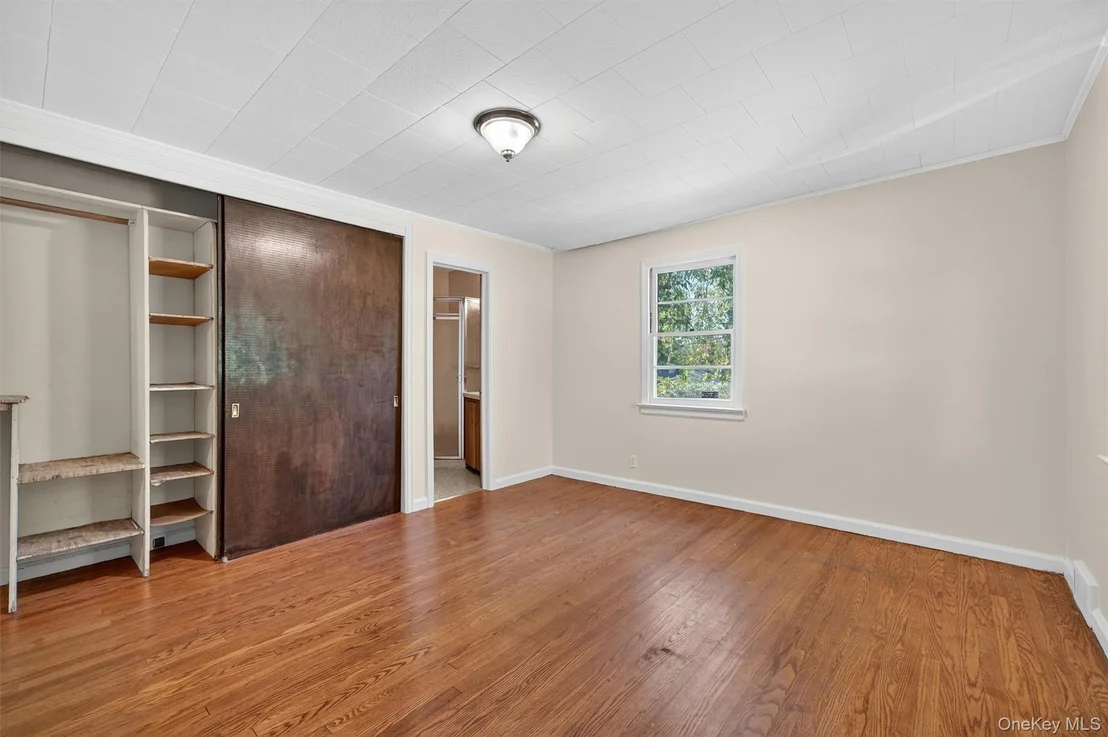 Photo of 12 Mid Oaks Drive