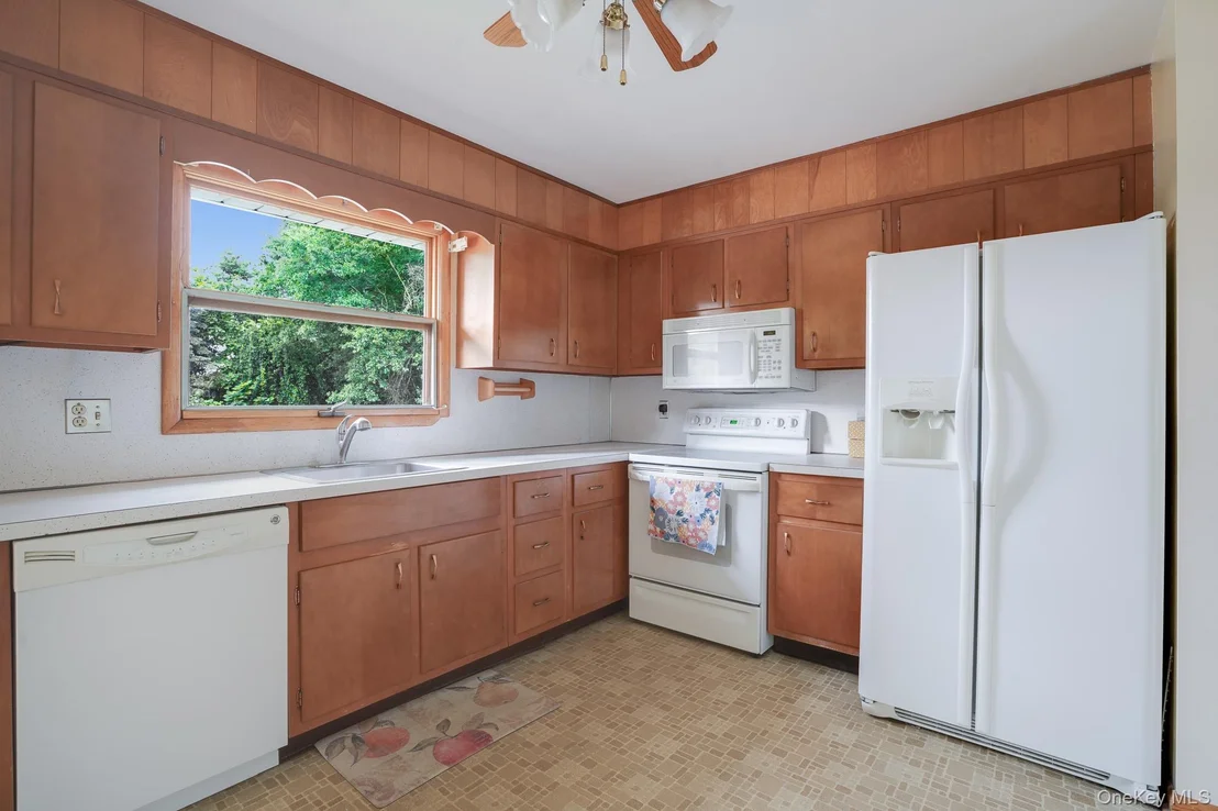 Photo of 103 Edgehill Drive