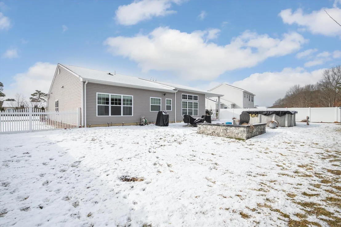 Photo of 15 Pondview Circle