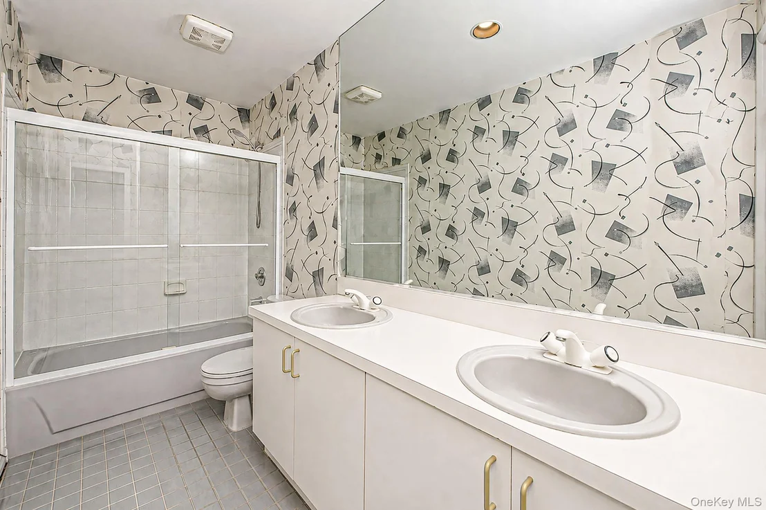 Photo of 48 Oak Avenue