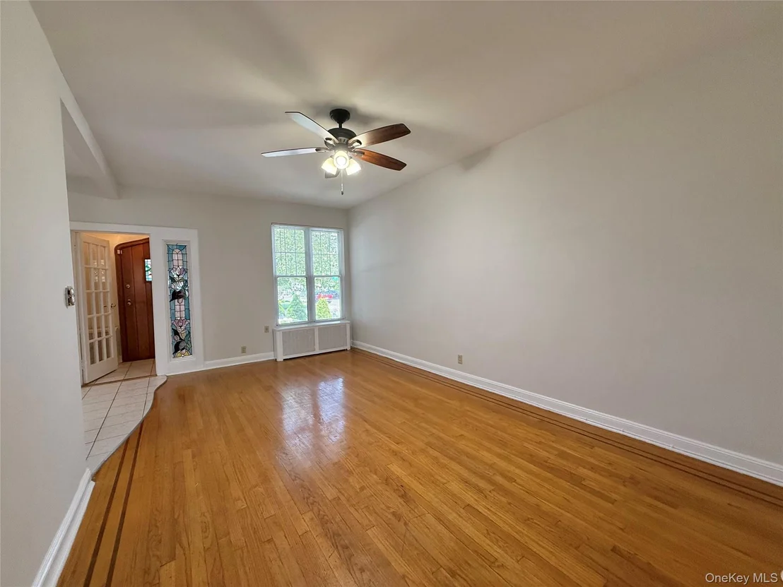 Photo of 5962 69th Lane