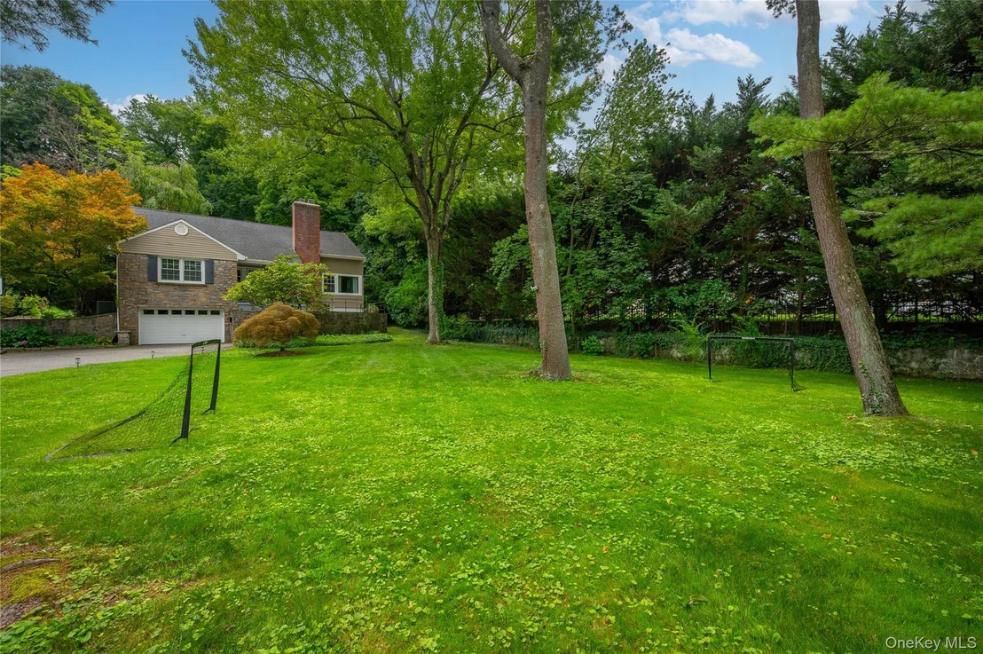 Photo of 1108 Post Road
