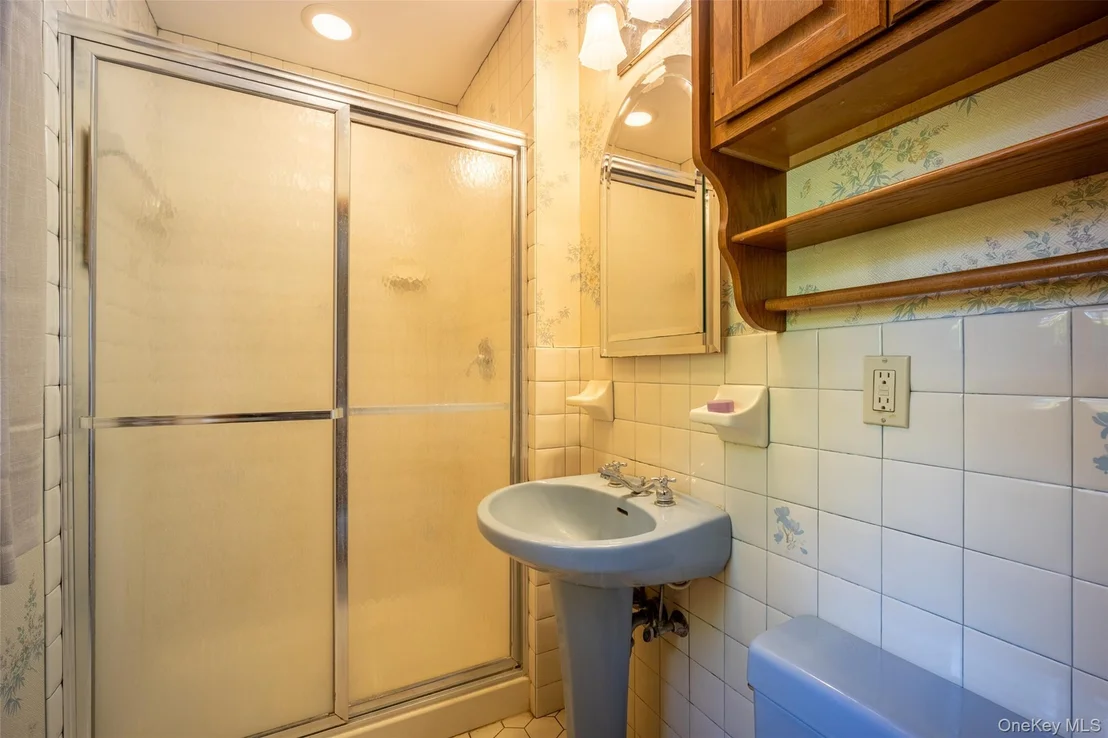 Photo of 102 Stream Lane