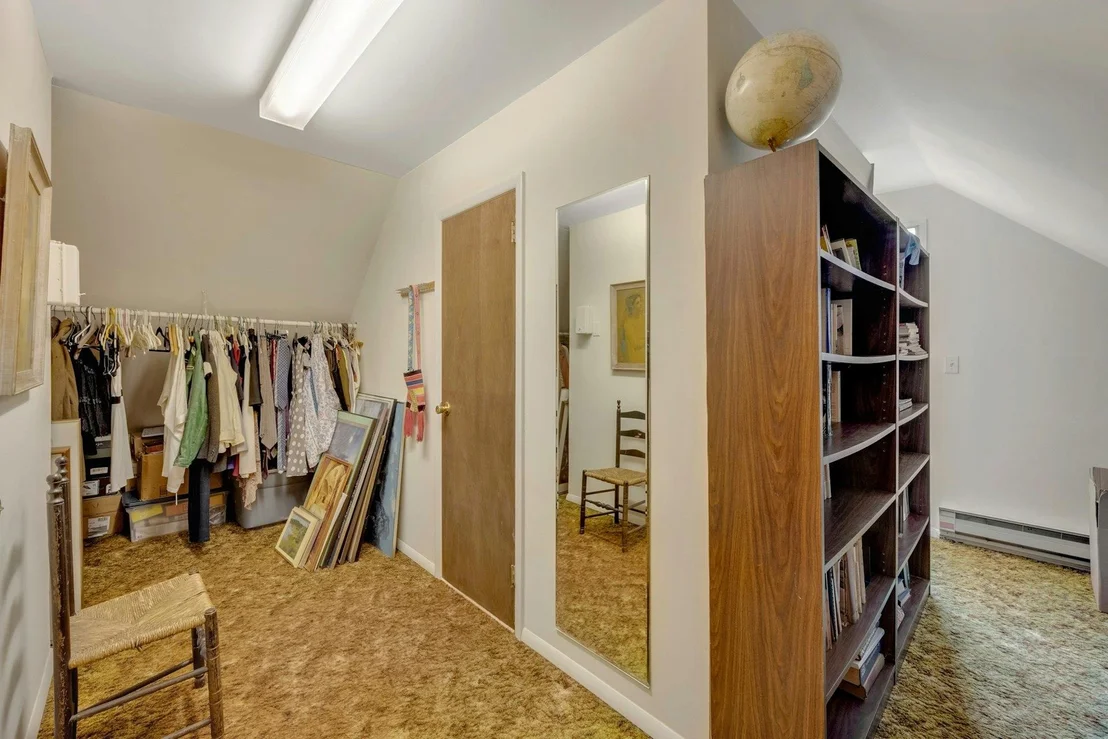 Photo of 180 N Hampton Drive