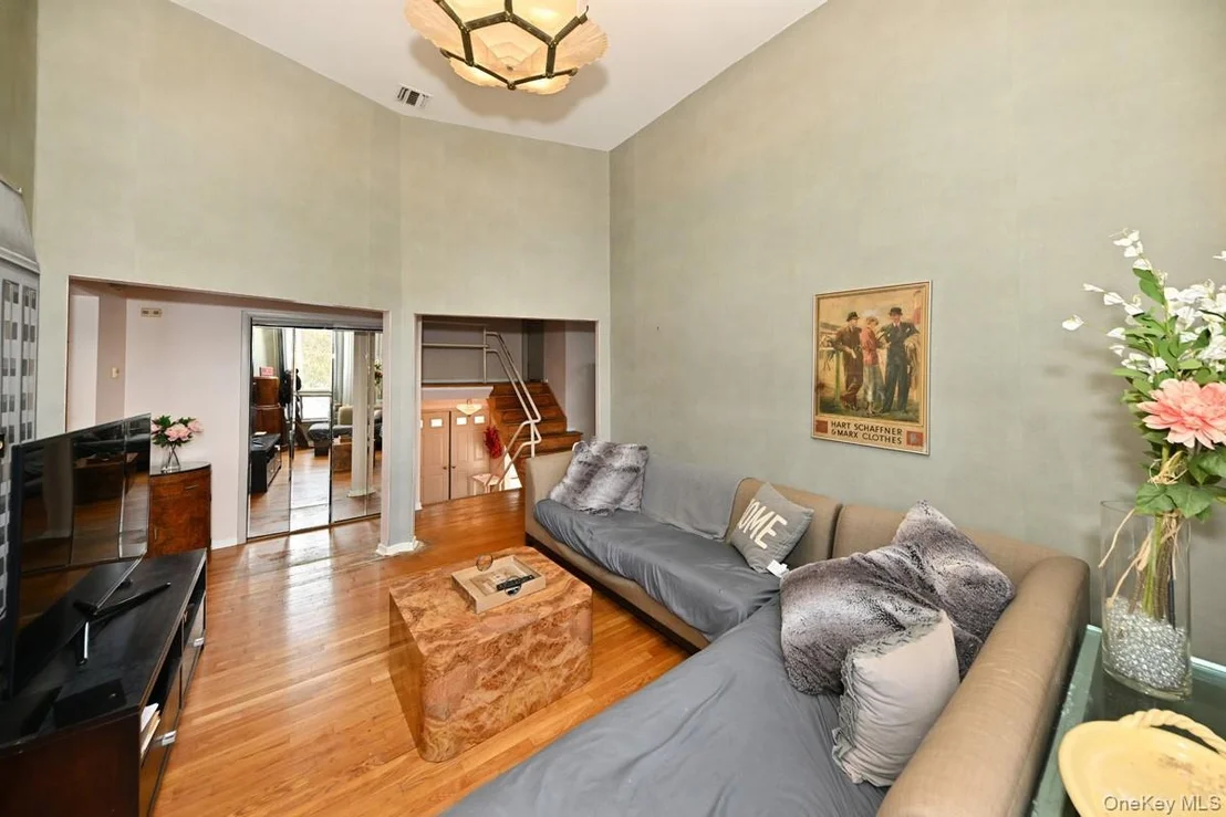 Photo of 11 Lomond Avenue