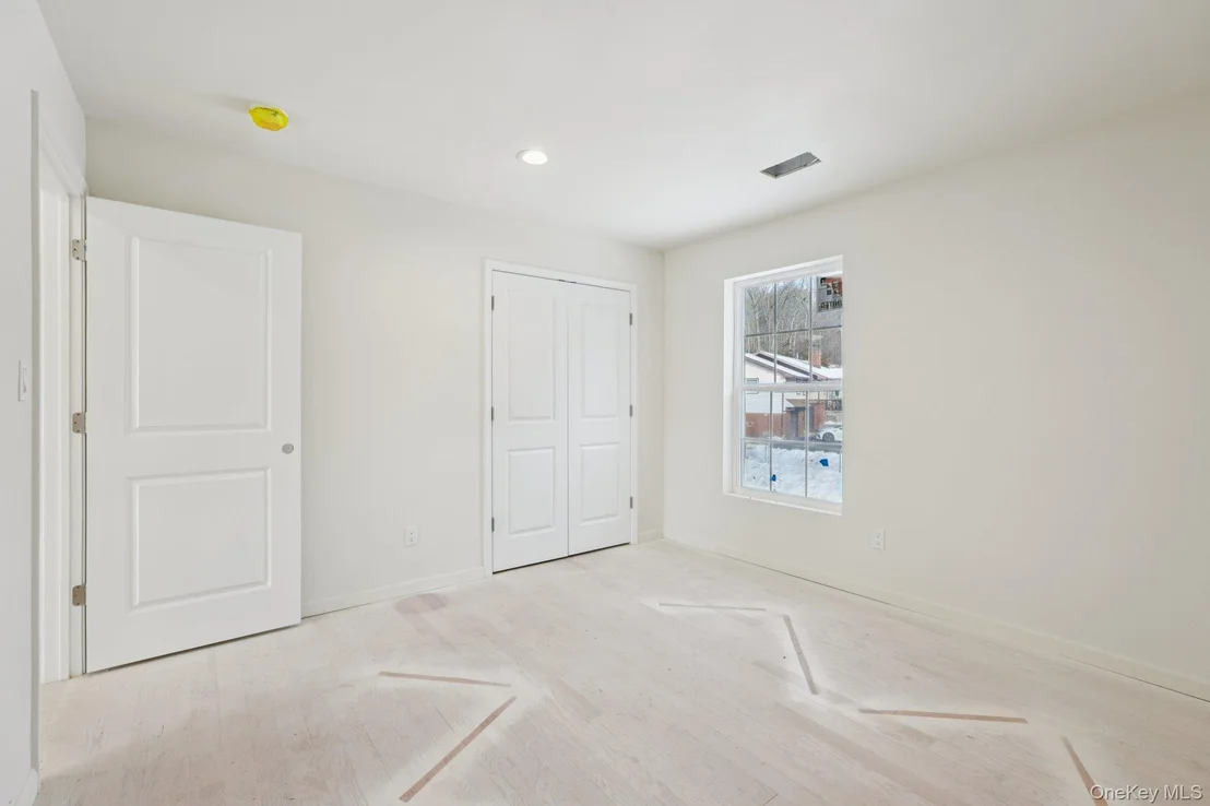 Photo of 14 Vargas (AKA 70 Jessup Ln) Circle