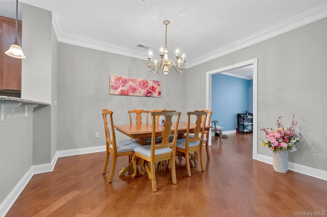 Photo of 423 Regency Drive