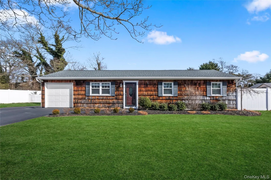Photo of 9 Golf Course Road