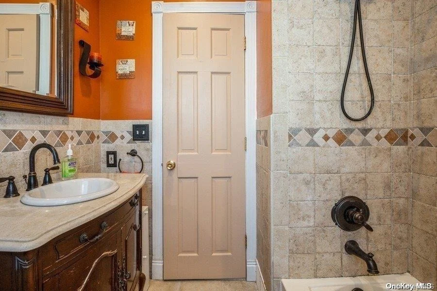 Photo of 1 Laura Drive