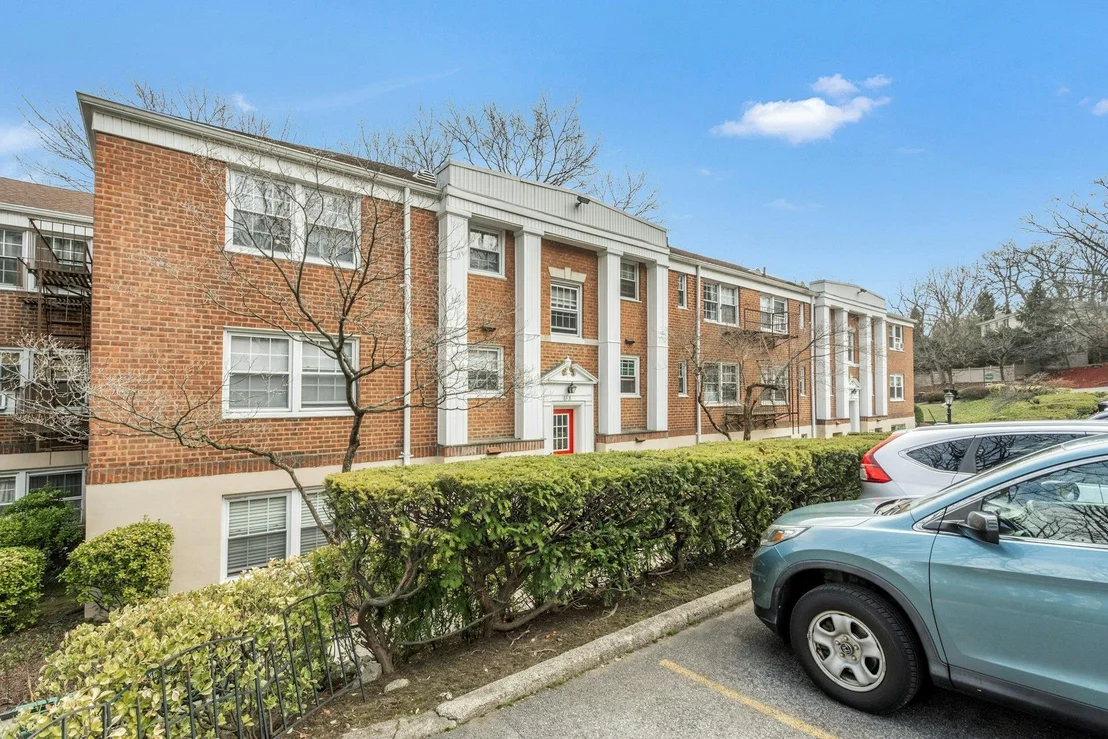 Photo of Unit 2C at 63 S Rockledge Road