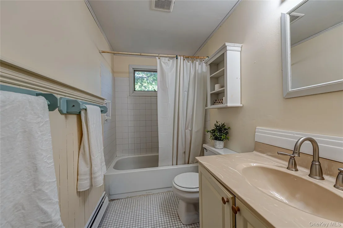 Photo of 69 Bedford Avenue