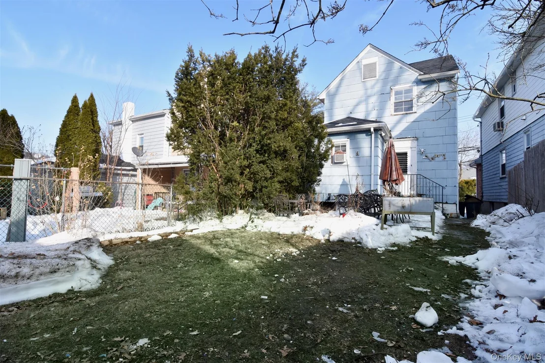 Photo of 16 Ogden Avenue