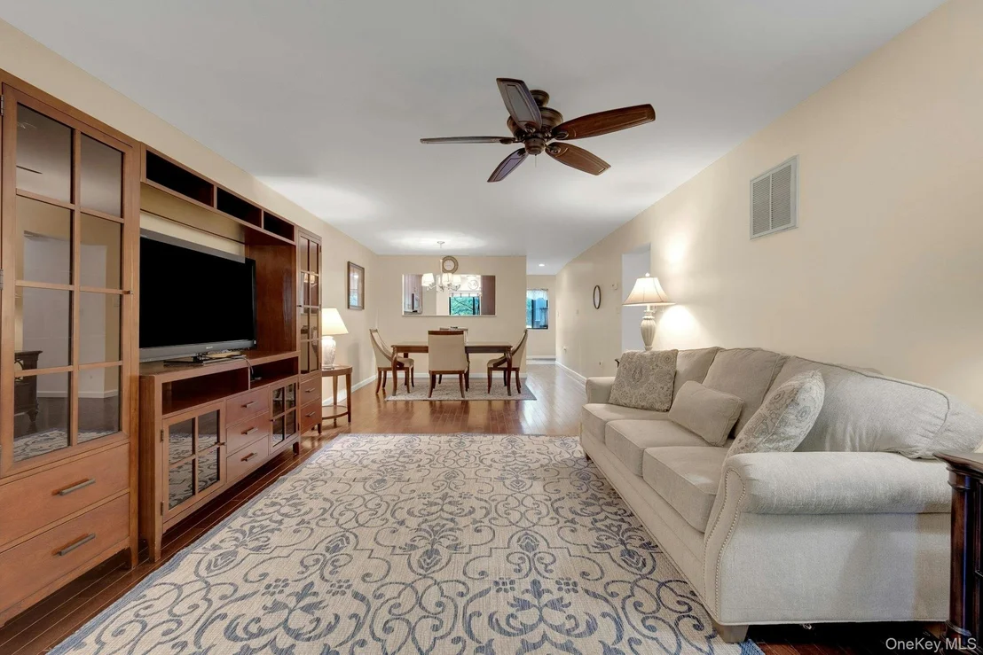 Photo of Unit 3 at 10 Nicole Circle