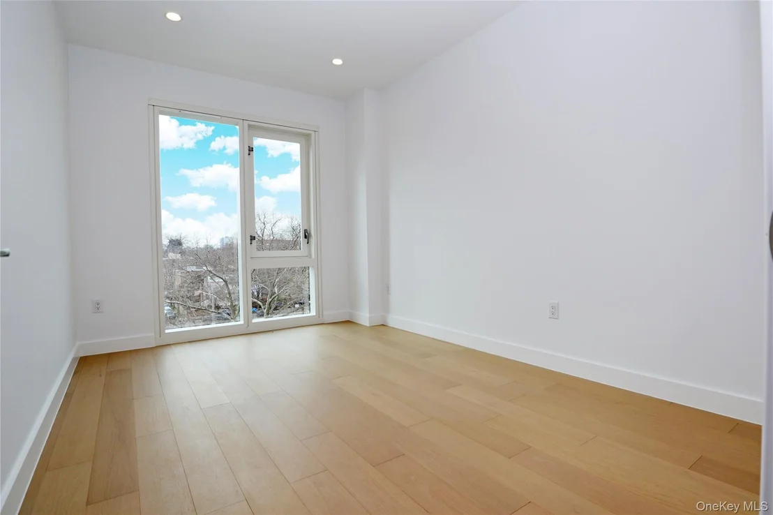 Photo of Unit 4B at 15002 Northern Boulevard