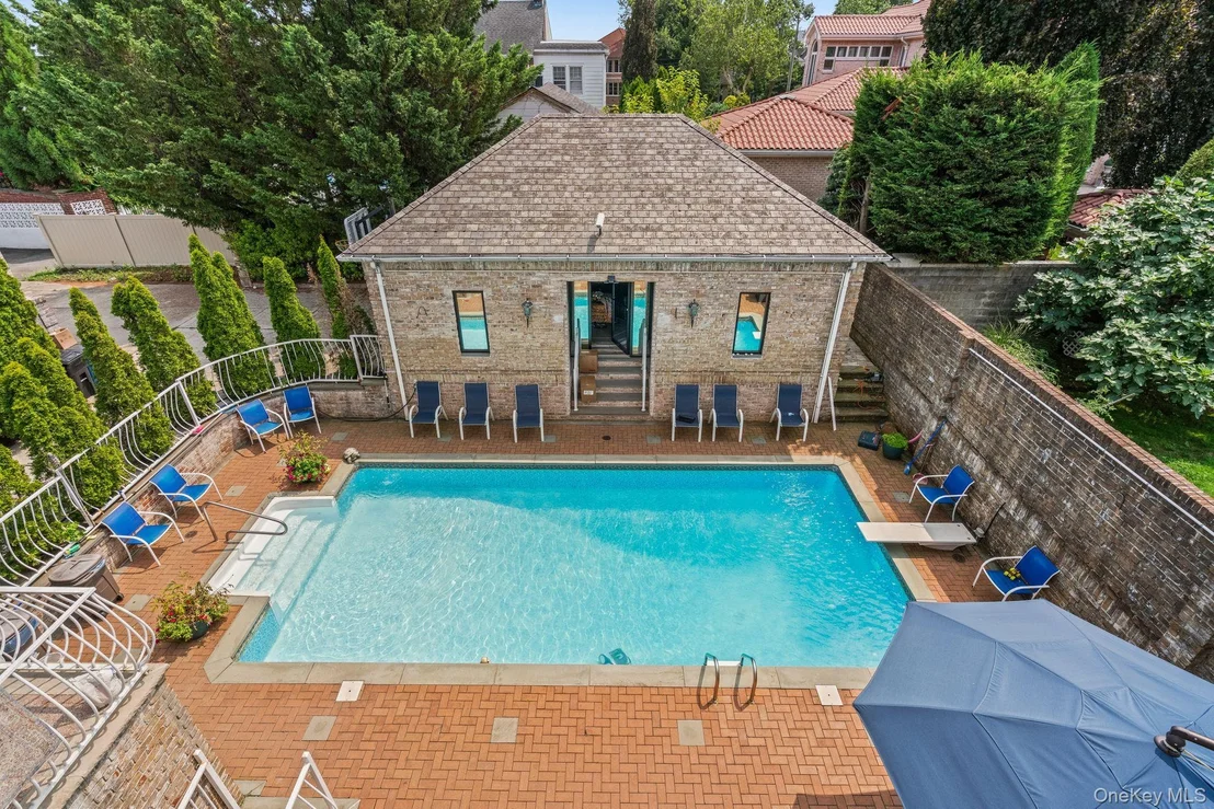 Photo of 6 Summit Place