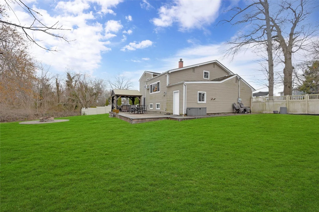 Photo of 4 Brooktree Circle