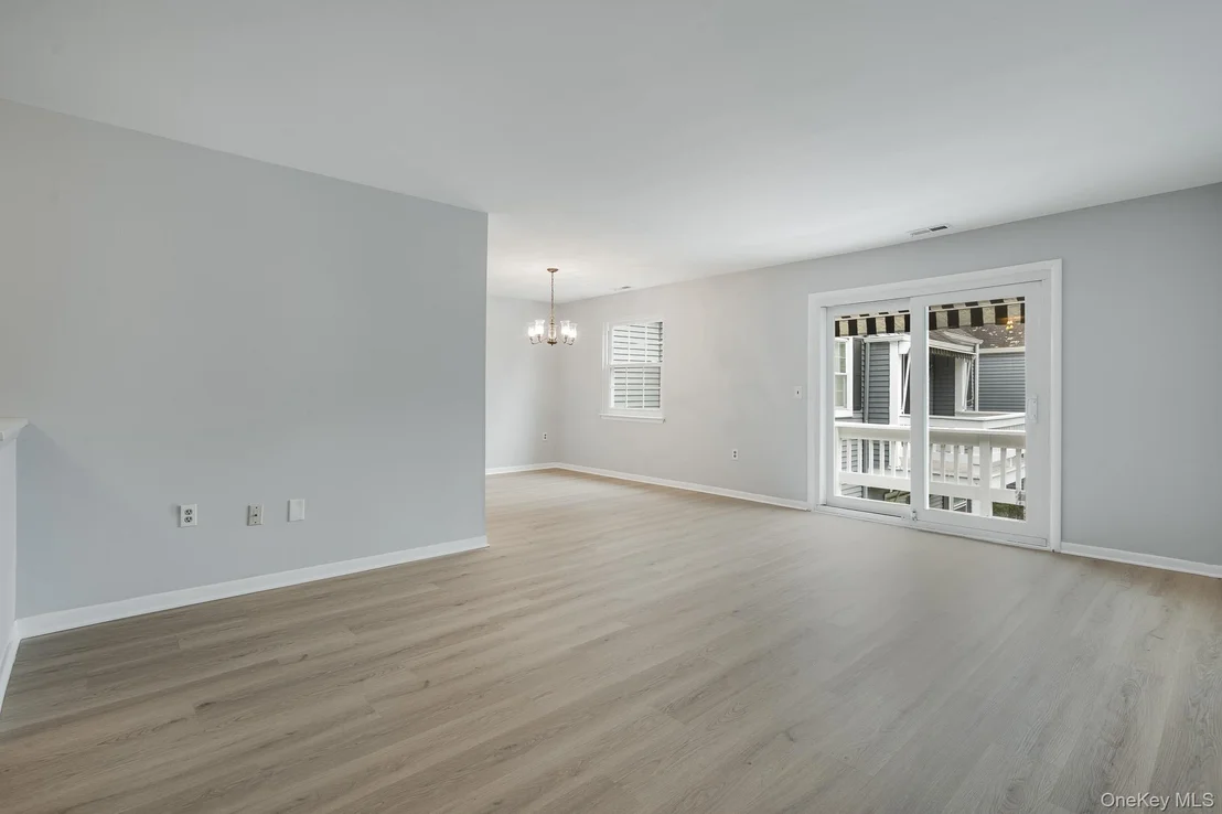 Photo of Unit F at 902 Commons Way