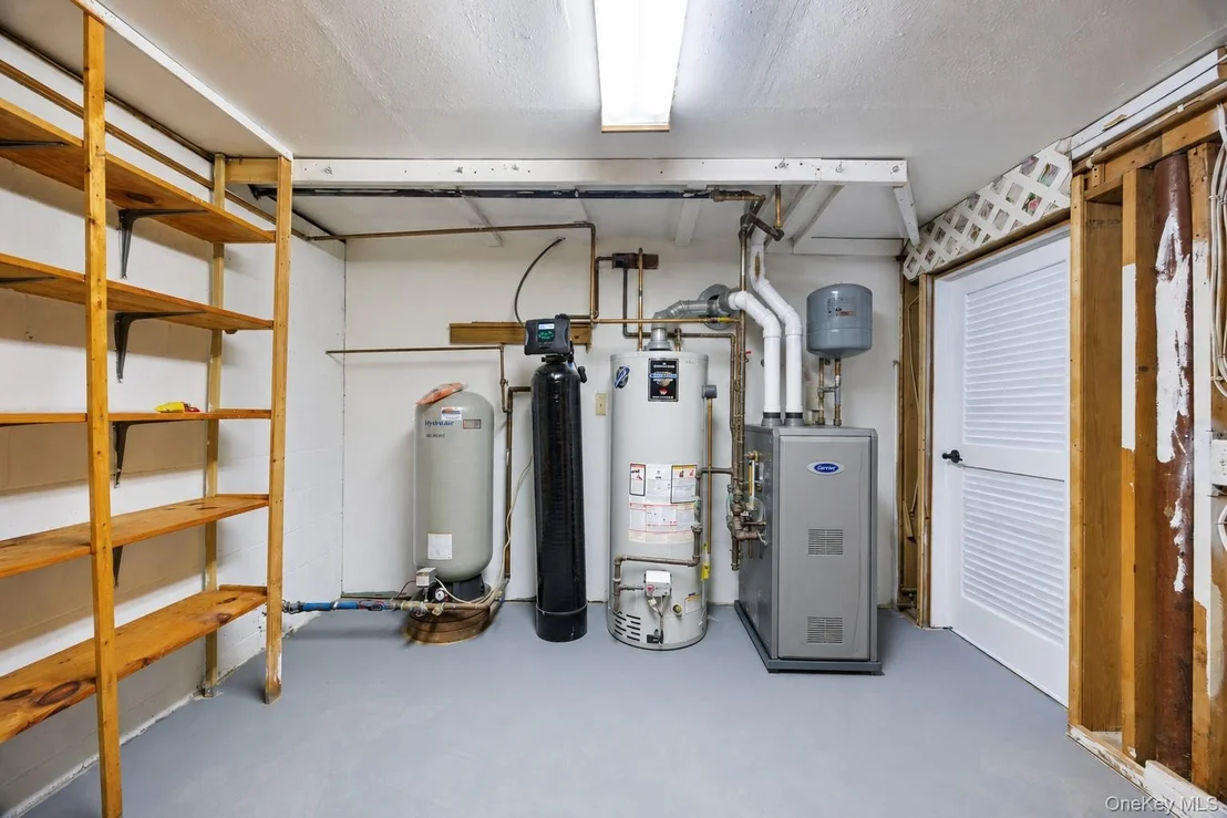 Photo of 1168 Lakes Road