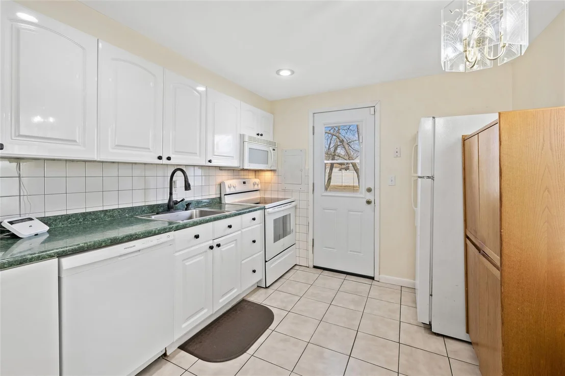 Photo of 108 Barnyard Lane