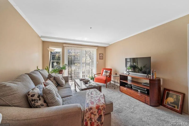 Photo of Unit 2H at 500 Pondside Drive